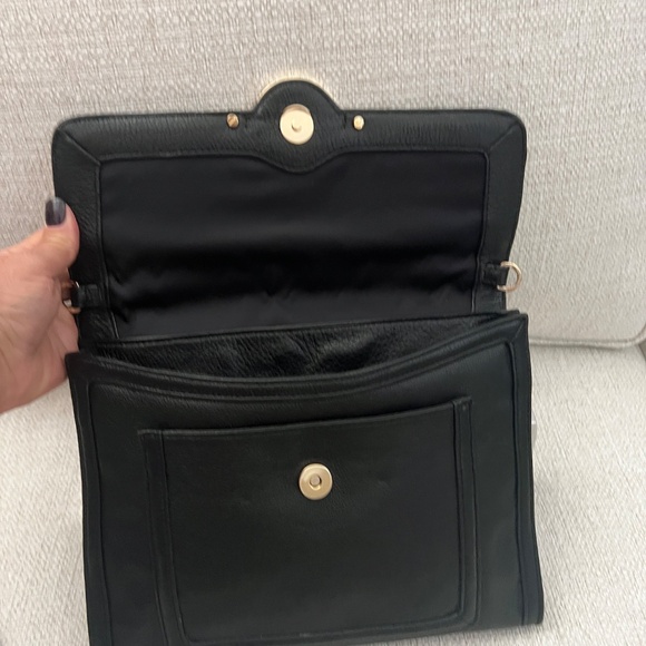 Tory Burch Amanda Flat Crossbody - Picture 2 of 9